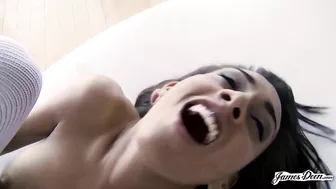 Разговаривает с Janice Griffith о её оргазмах