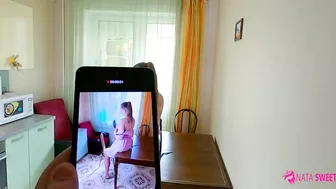 Сняла свою киску на телефон и отправила сводному брату