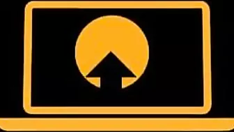 Итальянка с красивой попкой трахается в любительском сексе