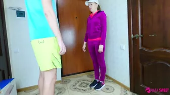 Девушка курьер раком отработала свою ошибку