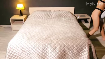 Возбужденное полуголое тело соседки