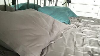 Трахну мачеху в рот, пока она спит