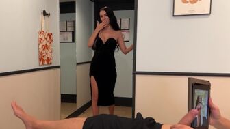 Дрочил свой член и не услышал как вернулась мачеха