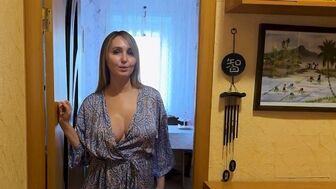 Пойду заберусь под одеяло к другу сына и отсосу его член