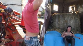 Немецкая милфа, привезла мужа на заброшенную ферму