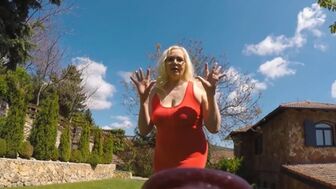 Член парня сам выбирает, какую мамочку сегодня трахнуть