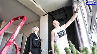 Русская мамка не удержалась перед молодым мужем на час