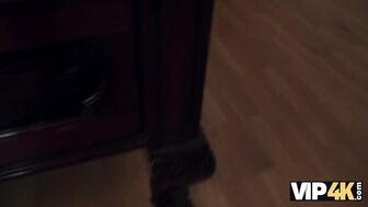 Я подглядывал, как трахают мою жену, но любовник меня заметил