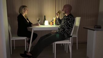 Когда ты русская мамка, можно дать и на первом свидании