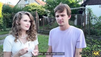 Я знаю, что с вами ваш парень, но вы бы согласились показать свои сиськи?