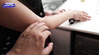 Проснулся посреди ночи и понял, что мамка моего друга тоже не спит