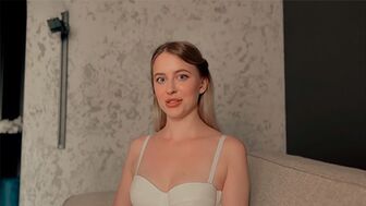 Молодая мачеха докопалась до меня со своими новыми шмотками