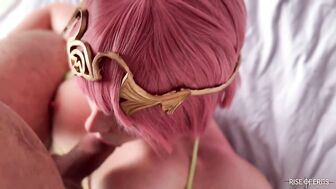 Я не уделял внимание своей девушке, и она нарядилась в мою любимую героиню