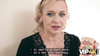 Мой вам совет: не нанимайте чешских горничных, иначе они трахнут вашего сына