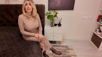 Моя девушка уехала в командировку, и тут же приехала её мамка