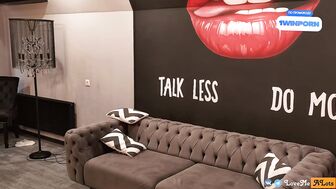 Русская милфа-риэлтор, на которую никто не жалуется