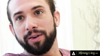 Зрелая шлюха не прочь грубо пошалить с молодым сексуально активным жеребцом