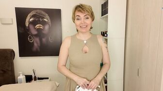 Этот массажист просто огонь! Я реально кончила! Буду его рекомендовать подружкам!