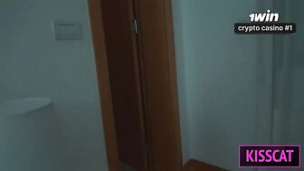 Моя русская мачеха помогла мне выйти из положения девственника