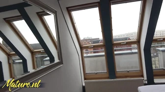 Немецкая зрелка, как ты смотришь на то, что я отдеру тебя хорошенько на чердаке?