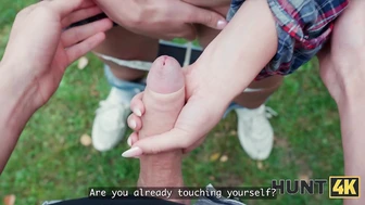 Рыжей замужней молодой красотке нужны были деньги, и она показала сиськи, пока муж отправился пахать