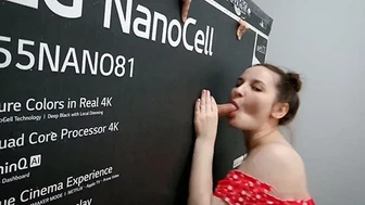 В магазе акция: с телеком бонусами идет твердый член анонима, который можно сосать!