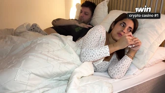 Со взрослым пасынком делить номер в отпуске грозит классным минетом