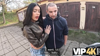 Присматривал тачку на покупку, а продал бесстыжую киску бывшей девушки